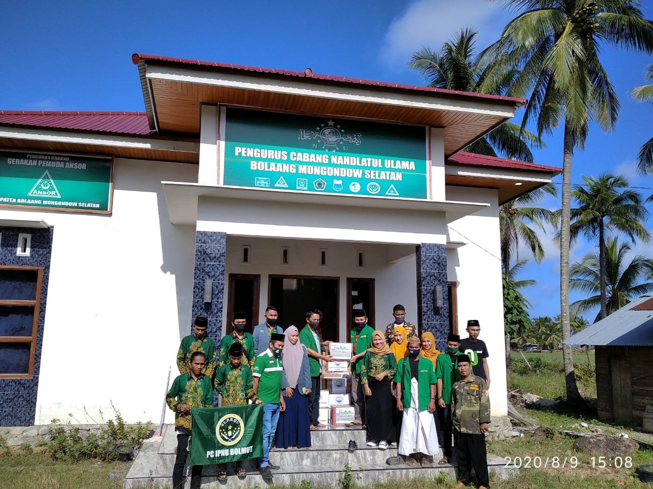 Ansor DAN PC. IPNU Bolmut Salurkan Bantuan Bencana