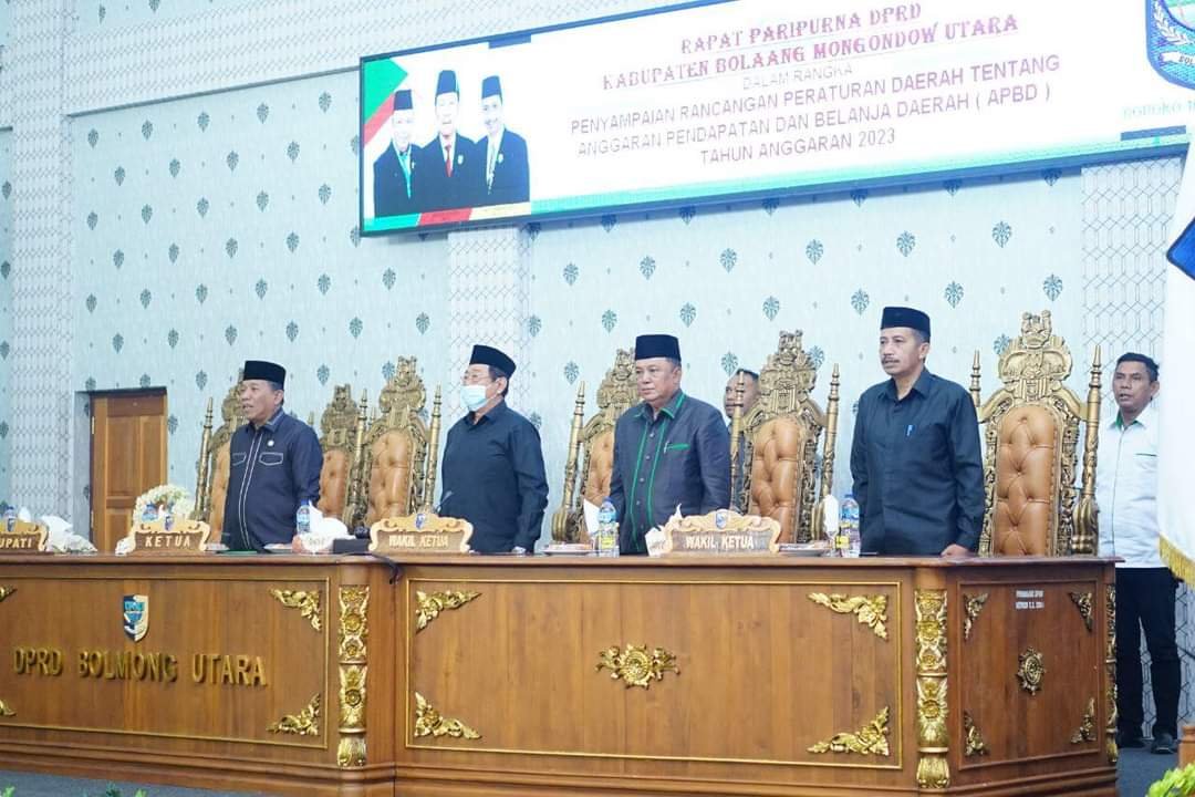 Penyampaian Ranperda APBD 2023 di Paripurnakan DPRD Bolmut