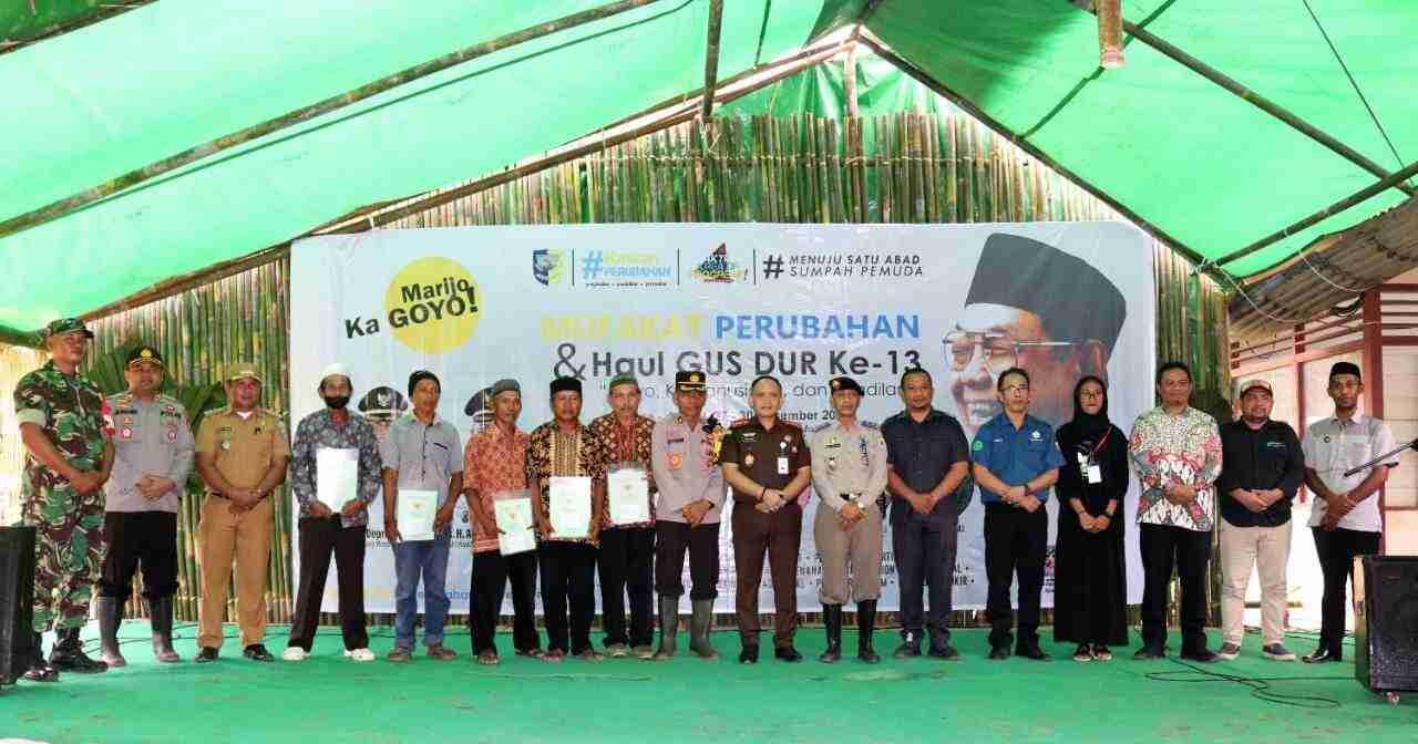 Mufakat Perubahan Di Bolmut, Warga Goyo Terima 41 Sertipikat Lahan