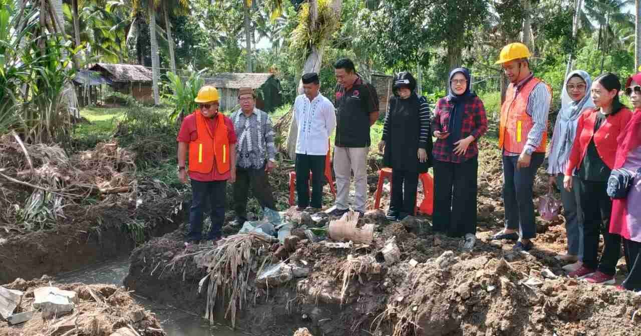 Pelihara Prinsip Gotong Royong, Kader PDIP Bolmut Bangun Sekretariat Partai