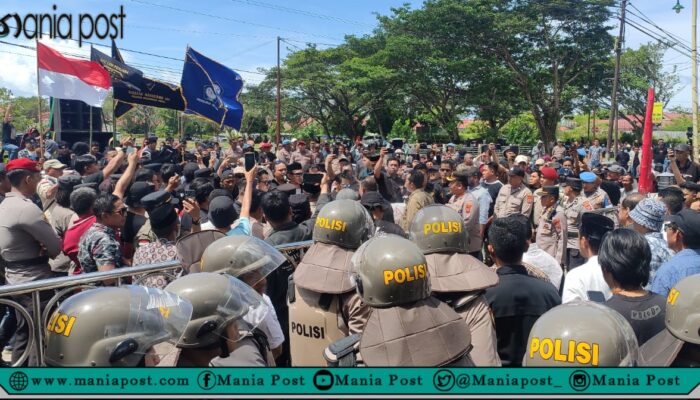 Barisan Aliansi Kerakyatan (BAKAR) Gelar Aksi Demo di DPRD Bolaang Mongondow Utara